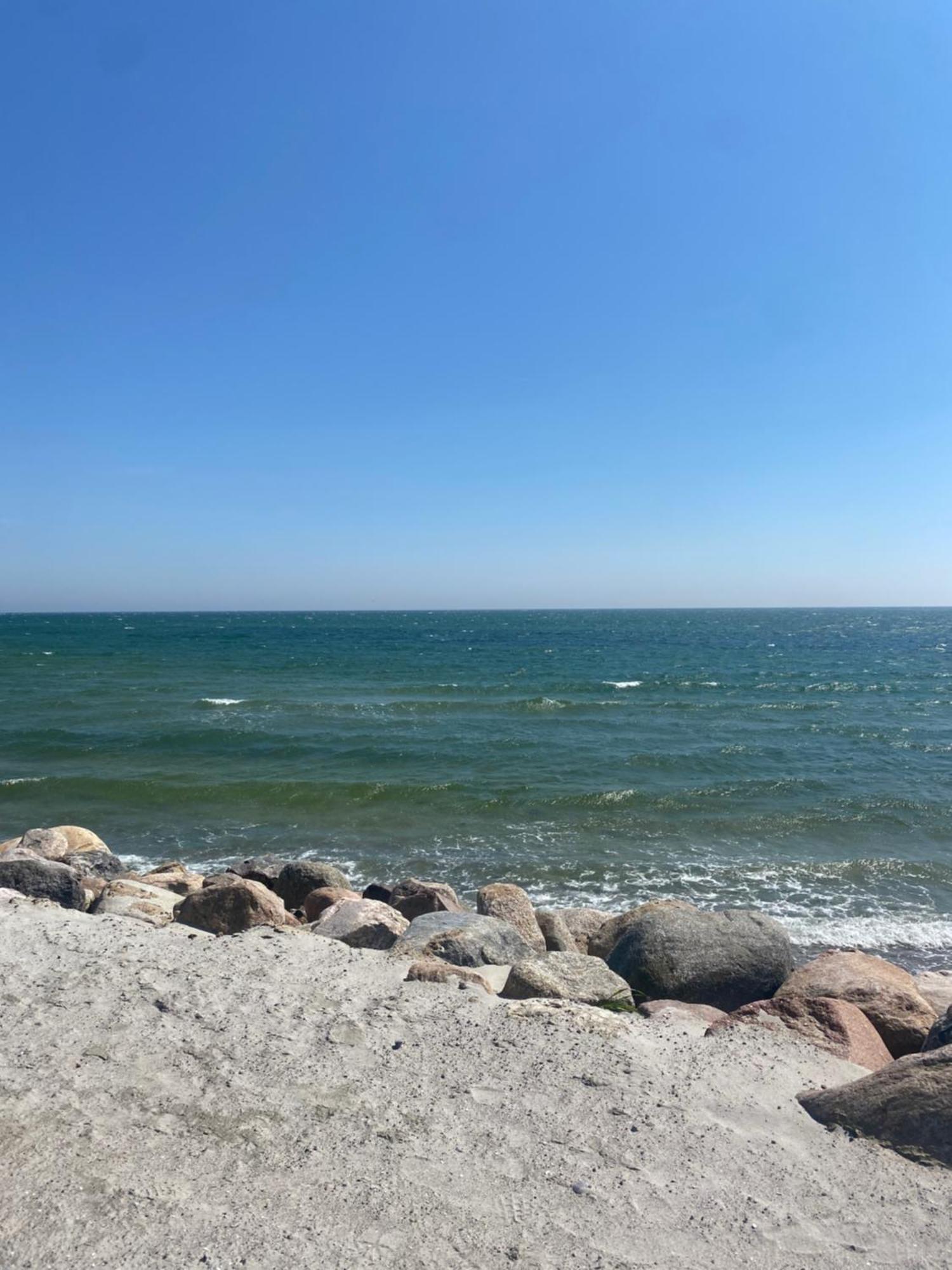 Wohnwagen Auf Dem Wulfenerhals Ca 150M Bis Zum Meer Fehmarn Dış mekan fotoğraf